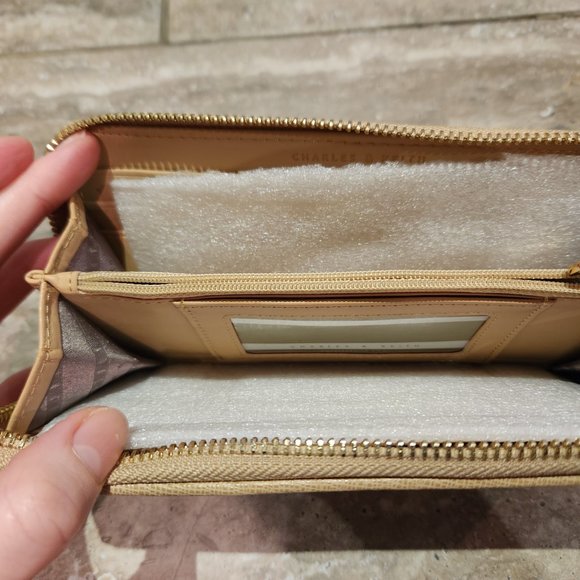 NEW (with tags) CHARLES & KEITH Wallet with zipper - Picture 5 of 8